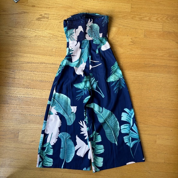 Lulu's Rainforest Strapless Jumpsuit - Like New (XS) - Picture 6 of 9
